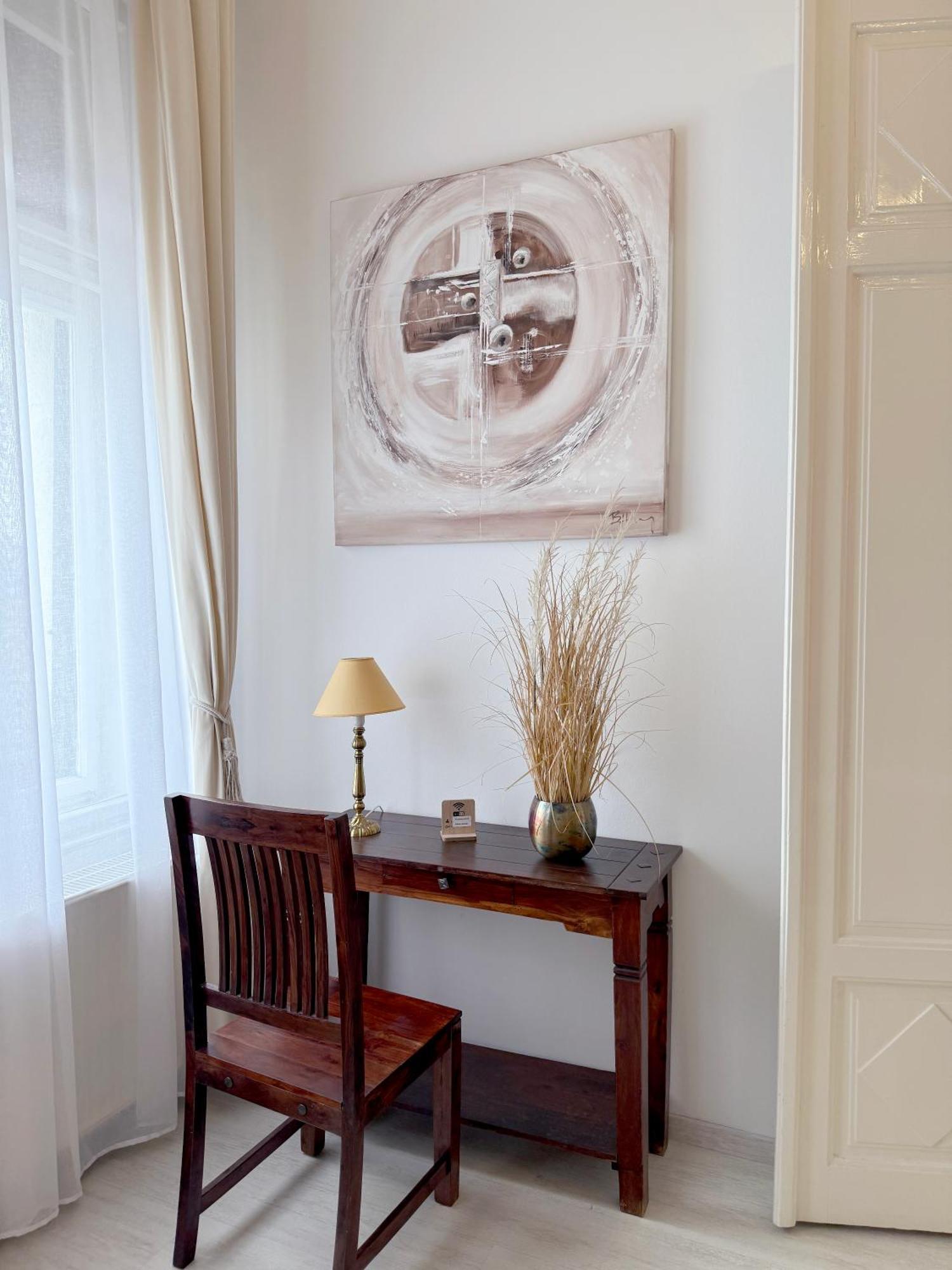 Elegant 125M2 Apartment In Center Of Будапеща Екстериор снимка
