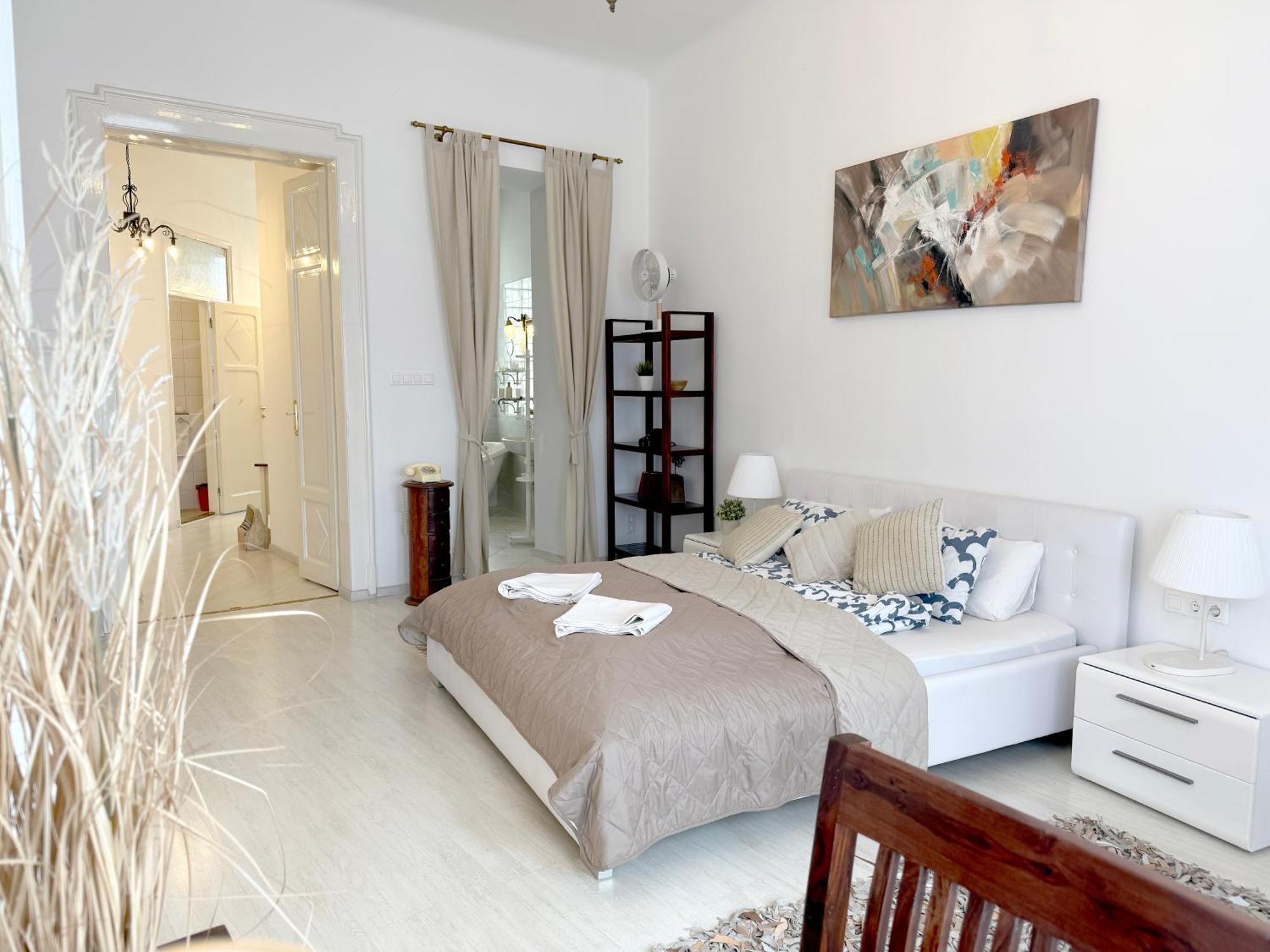 Elegant 125M2 Apartment In Center Of Будапеща Екстериор снимка